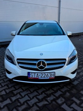 Mercedes Klasa A W176 Hatchback 5d Facelifting 180 122KM 2015 Mercedes A180 Aklasa 1,6 122KM 2Style Xenon, zdjęcie 5