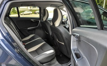Volvo V60 I Kombi 2.0 D3 163KM 2011 Volvo V60 2,0d 163KM Bezwypadkowy R-Design 2.0 Diesel 163KM, zdjęcie 11