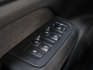 Volvo V60 II  Kombi 2.0 D3 150KM 2020 Volvo V60 D3 2.0, Automat, Navi, Klima, zdjęcie 15