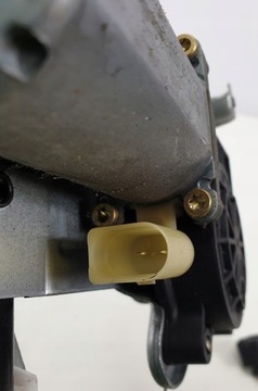MOTOREK ZVEDÁK OKNO LEVÝ ZADNÍ VOLVO V70 II