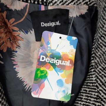 Płaszcz krótki szary w kratę DESIGUAL 46