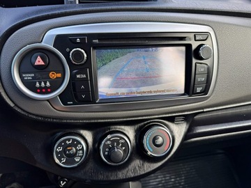 Toyota Yaris III Hatchback 5d Facelifting 1.33 Dual VVT-i 99KM 2014 Toyota Yaris 1,3 VVTi- 99KM B+G Kamera Cofania, zdjęcie 23