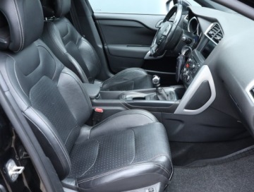 DS 4 I Hatchback (Citroen) 1.6 HDi 112KM 2011 Citroen DS4 1.6 HDi, Navi, Xenon, Klima, zdjęcie 8