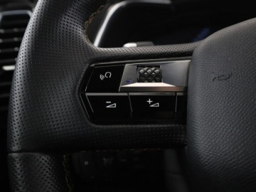  DS Automobiles DS 7 Crossback Performance Line+, zdjęcie 30