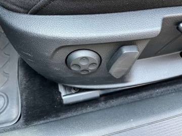 Volkswagen Passat B7 Variant 2.0 TDI CR DPF BlueMotion 140KM 2014 Volkswagen Passat Variant 2.0 diesel 140 KM automat zarej w PL ksiazka, zdjęcie 16