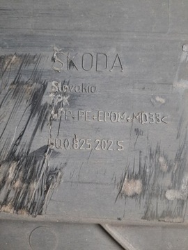 Golf VII Sportsvan 1.2 Tsi Body защитная пластина правая