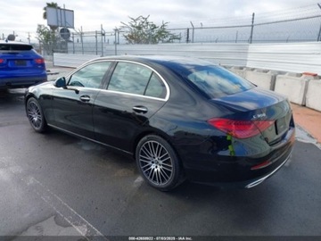 Mercedes Klasa C W206 2023 Mercedes-Benz Klasa C C 300 sedan 2.0 Benzyna 255KM, zdjęcie 2