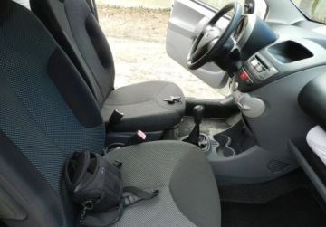 Toyota Aygo I Hatchback 3d 1.0 VVT-i 68KM 2010 Toyota Aygo sliczna mala tania niezawodna BEZ RDZY klima Benzyna 68KM, zdjęcie 11