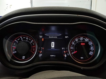 Dodge Challenger III 2019 Dodge Challenger 2019 DODGE CHALLENGER RT 5.7 Benzyna 375KM, zdjęcie 10