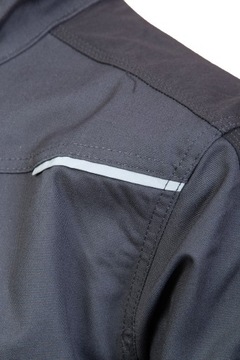 Рабочая толстовка из эластичного холста, прочная и легкая.