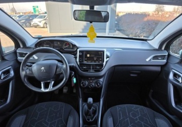 Peugeot 2008 I SUV Facelifting 1.2 PureTech 82KM 2017 Peugeot 2008 Peugeot 2008 1.2 Access Pierwszy Wlasciciel 1.2 82KM, zdjęcie 21