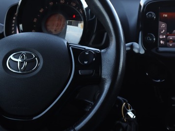 Toyota Aygo II Hatchback 5d 1.0 VVT-i 69KM 2018 Toyota Aygo 1.0 VVT-i, Salon Polska, VAT 23%, zdjęcie 19