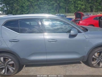 Volvo XC40 2023 Volvo XC 40 2023r, b5 Ultimate Bright, 2.0L, 4x4 2.0 Benzyna 247KM, zdjęcie 3