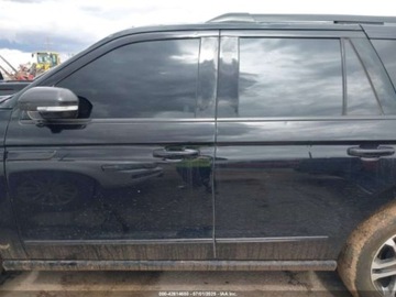 Lincoln Navigator III 2022 Lincoln Navigator Black Label 2022 3.5l 3.5 Benzyna 440KM, zdjęcie 2