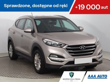 Hyundai Tucson III SUV 1.7 CRDI 115KM 2016 Hyundai Tucson 1.7 CRDi, Salon Polska, Klima