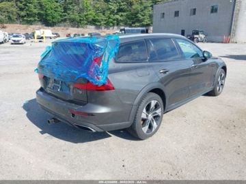 Volvo 2021 Volvo V60 Cross Country V60 awd 2.0 Benzyna 250KM, zdjęcie 7