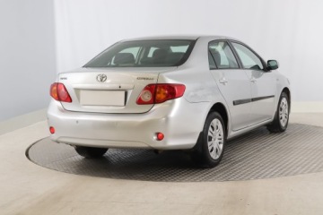 Toyota Corolla X Sedan 1.6 i 16V VVT-i 124KM 2008 Toyota Corolla 1.6 Dual VVT-i, Salon Polska, zdjęcie 4