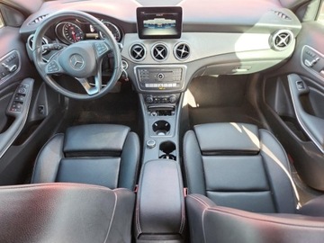 Mercedes GLA 2020 Mercedes-Benz GLA 2020 MERCEDES-BENZ GLA 250 2.0 Benzyna 208KM, zdjęcie 7