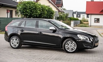 Volvo V60 I Kombi 1.6 T3 150KM 2013 Volvo V60 1.6TURBO 150KM Skora Navi Alu Pdc Full Serwis Gwarancjia 1.6, zdjęcie 2