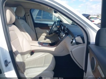 Mercedes GLC C254/X254 2022 Mercedes-Benz GLC 300 4Matic 2022 2.0L 2.0 Benzyna 255KM, zdjęcie 9