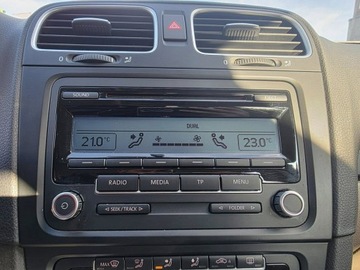 Volkswagen Golf VI Variant 1.6 TDI-CR DPF BlueMotion 105KM 2010 Volkswagen Golf 1.6 TDI 105 KM, Klimatyzacja,, zdjęcie 14