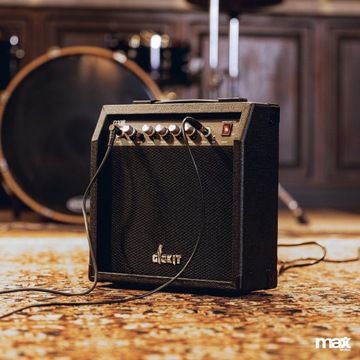 Zestaw Gitara elektryczna czarna typ V + wzmacniacz pokrowiec tuner dodatki