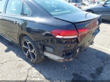 Volkswagen Passat B8 2022 Volkswagen Passat 2022 VOLKSWAGEN PASSAT 2.0T R-LINE 2.0 Benzyna 174KM, zdjęcie 7