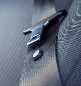 Зажим ЗАМКА РЕМНЯ БЕЗОПАСНОСТИ x4