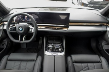 BMW Seria 5 G90-91 Touring 2.0 520d 197KM 2025 BMW 520 xDrive Limuzyna - Dostępny od ręki!, zdjęcie 15