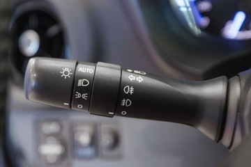 Toyota Yaris III Hatchback 5d Facelifting 2017 1.5 Hybrid 100KM 2018 Toyota Yaris Hybrid 100 Selection 1.5 Hybryda 100KM, zdjęcie 37