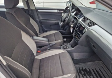 Skoda Rapid II Liftback Facelifting 1.0 TSI 110KM 2018 Skoda RAPID 1.0 TSI benzyna 110 KM Salon PL ASO Manual 6 biegow FV 23, zdjęcie 27