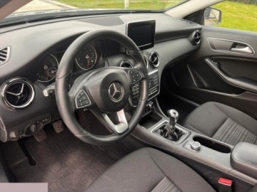 Mercedes Klasa A W176 Hatchback 5d Facelifting 180 d 109KM 2016 Mercedes A 180 CDI 1.5d 109KM 2016r, zdjęcie 11