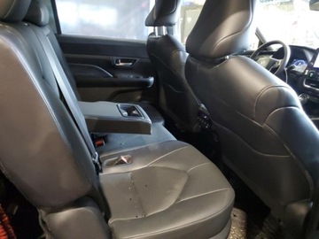Toyota 2024 Toyota Grand Highlander XLE 2024 2.4l 2.4 Benzyna 265KM, zdjęcie 10