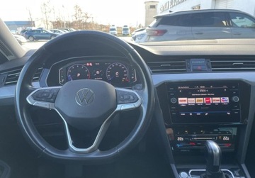 Volkswagen Passat B8 Variant Facelifting 1.5 TSI EVO 150KM 2021 Volkswagen Passat Business 1.5 TSI 150 KM DSG Podg. fot Navi Climatroni, zdjęcie 8