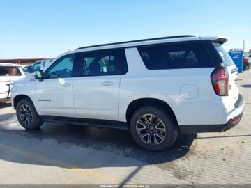 Chevrolet Suburban GMT900 2023 Chevrolet Suburban 2023r., 4x4, 5.3L 5.3 Benzyna 355KM, zdjęcie 5