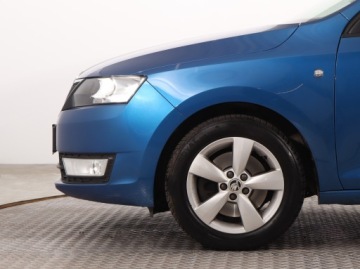 Skoda Rapid II Spaceback 1.2 TSI 105KM 2015 Skoda Rapid Spaceback 1.2 TSI, Salon Polska, zdjęcie 14