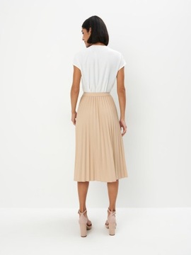 ПРОСТАЯ КЛАССИЧЕСКАЯ БЕЖЕВАЯ ЮБКА МИДИ СО СКЛИСАМИ С СРЕДСТВАМИ 40