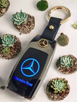 БРЕЛОК ДЛЯ БРЕЛКА MERCEDES GLOW LIGHTER ELEGANT