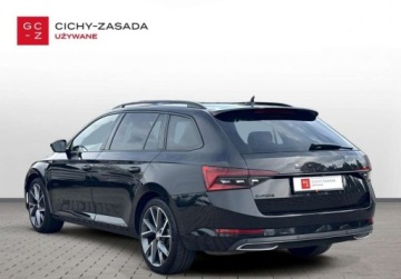 Skoda Superb III Kombi Facelifting 2.0 TDI SCR 200KM 2022 Skoda Superb Sportline 2.0TDI Hak, Matrix, Dach Panoramiczny, DCC, ACC Amb, zdjęcie 2