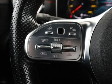 Mercedes CLA C118/X118 Shooting Brake 2.0 220d 190KM 2020 Mercedes CLA 220 FV23% AMG-Line Historia serwisowa, zdjęcie 31