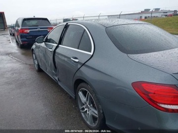 Mercedes Klasa E W213 2020 Mercedes-Benz Klasa E 2020 Mercedes-Benz E-Class E 450 4MATIC Sedan 2.0, zdjęcie 15