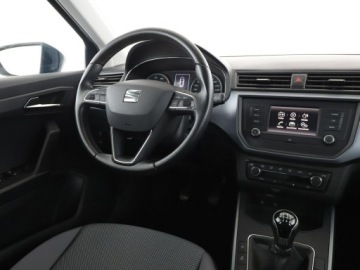 Seat Arona Crossover 1.0 EcoTSI 115KM 2018 Seat Arona klima auto (2 strefy) multifunkcja hak, zdjęcie 15