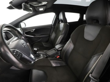 Volvo V40 II Hatchback Facelifting 2.0 T3 152KM 2017 Volvo V40 full LED skóra/alcantara navi grzane, zdjęcie 12