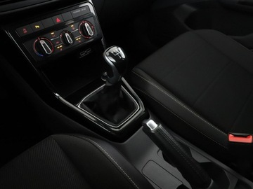 Volkswagen T-Cross SUV 1.0 TSI 95KM 2019 Volkswagen T-Cross klimatyzacja grzane fotele, zdjęcie 29