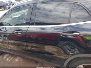 Mercedes GLA II 2020 Mercedes-Benz GLA 250 2020 2.0l 2.0 Benzyna 208KM, zdjęcie 2