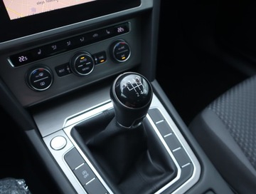 Volkswagen Passat B8 Limousine 1.4 TSI BlueMotion Technology 125KM 2018 VW Passat 1.4 TSI, Salon Polska, VAT 23%, Navi, zdjęcie 15