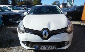 Renault Clio IV Hatchback 5d ENERGY dCi 90KM 2015 Renault Clio 2015r, 1.5DCI, Uszkodzony tyl i delikatnie przod. Jezdzi, zdjęcie 15