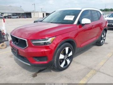 Volvo XC40 Crossover 2.0 T5 247KM 2019 Volvo XC 40 2019 VOLVO XC40 T5 MOMENTUMT5 R-DESIGN 2.0 Benzyna 247KM, zdjęcie 1