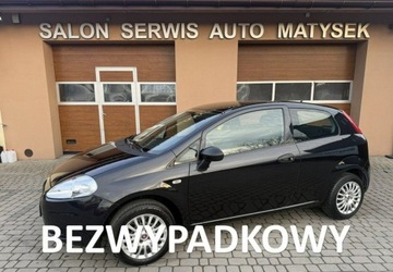 Fiat Punto Punto 2012 Hatchback 3d 1.2 8v 69KM 2013 Fiat Grande Punto 1,2 69KM Klimatyzacja 1.2 Benzyna 69KM