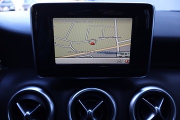 Mercedes Klasa A W176 Hatchback 5d Facelifting 180 122KM 2015 Mercedes A A 180, Skóra, Navi, Klima, Klimatronic, zdjęcie 15